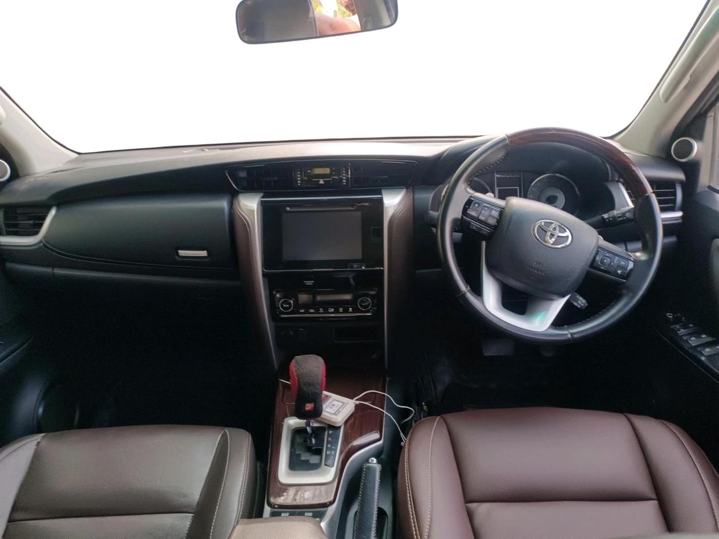 2017 Toyota Fortuner 2.8 4X2 AT, Diesel, Automatic, 1,58,859 km, interior
