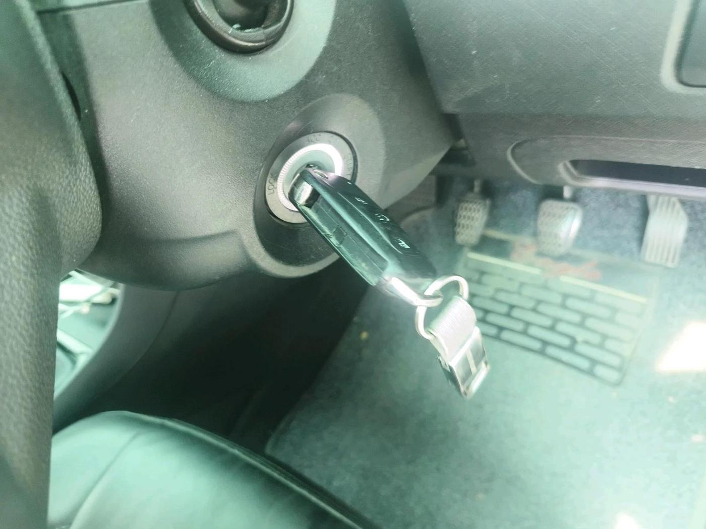 2022 Tata PUNCH PURE MT, Petrol, Manual, 51,040 km, interior