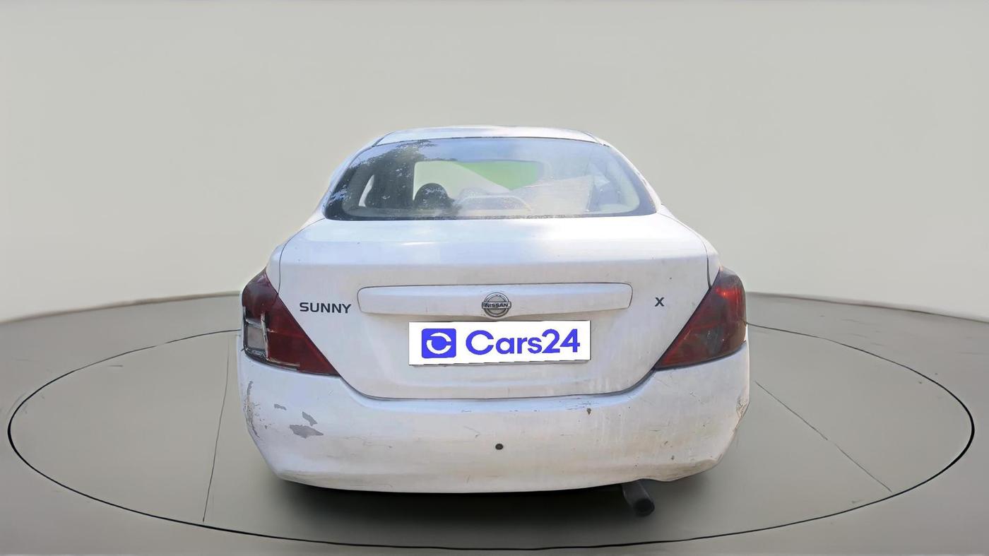2013 Nissan Sunny XV DIESEL, Diesel, Manual, 1,38,053 km, exterior