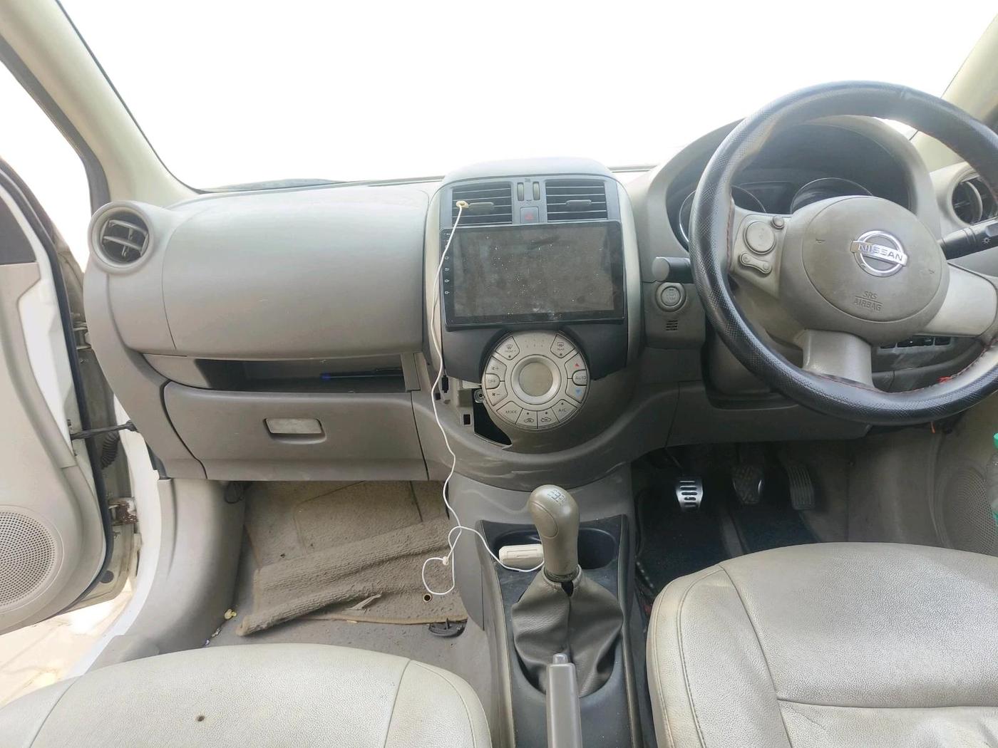2013 Nissan Sunny XV DIESEL, Diesel, Manual, 1,38,053 km, interior