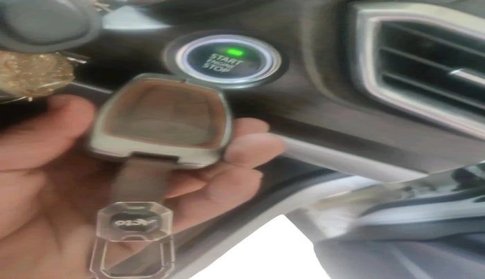 2021 Tata Harrier XT 2.0L KRYOTEC, Diesel, Manual, 1,17,533 km, interior