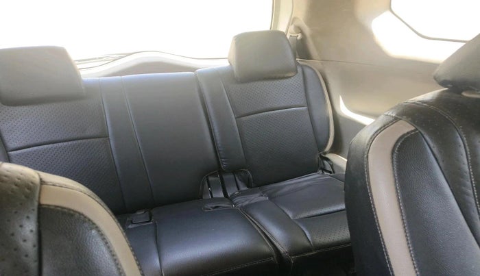 2019 Mahindra MARAZZO M4 7 STR, Diesel, Manual, 1,61,725 km, interior