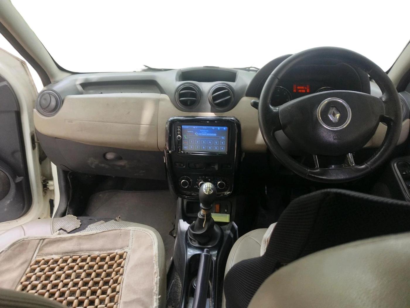 2013 Renault Duster 110 PS RXZ DIESEL, Diesel, Manual, 1,31,753 km, interior
