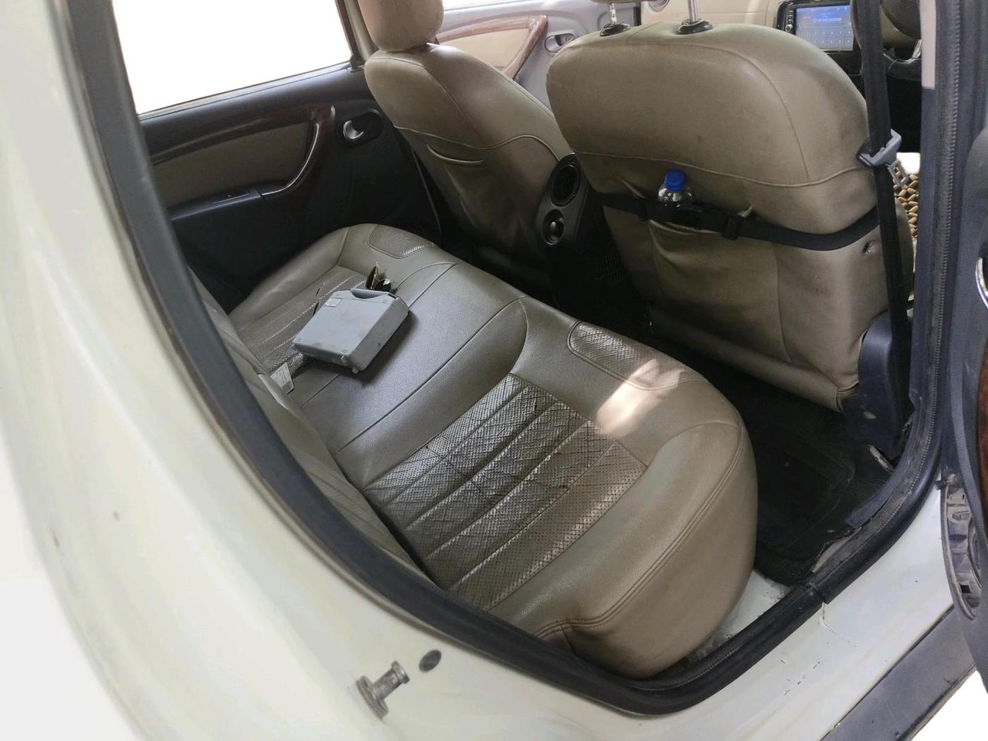 2013 Renault Duster 110 PS RXZ DIESEL, Diesel, Manual, 1,31,753 km, interior