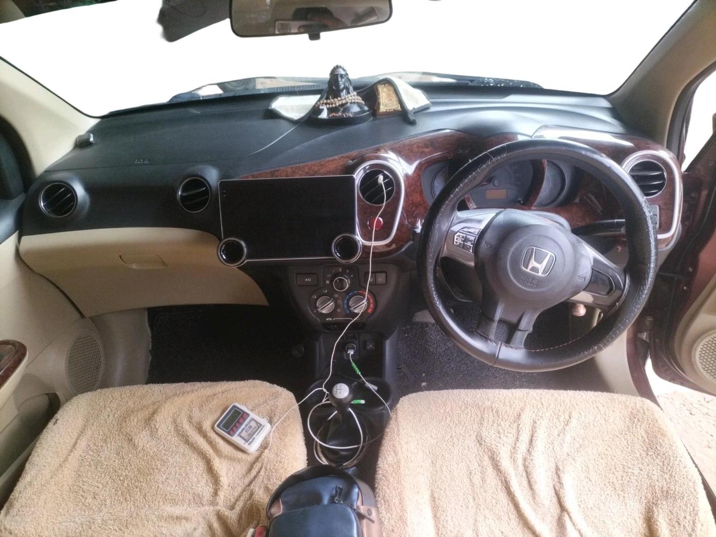 2014 Honda Mobilio 1.5L I-VTEC V, CNG, Manual, 1,36,149 km, interior