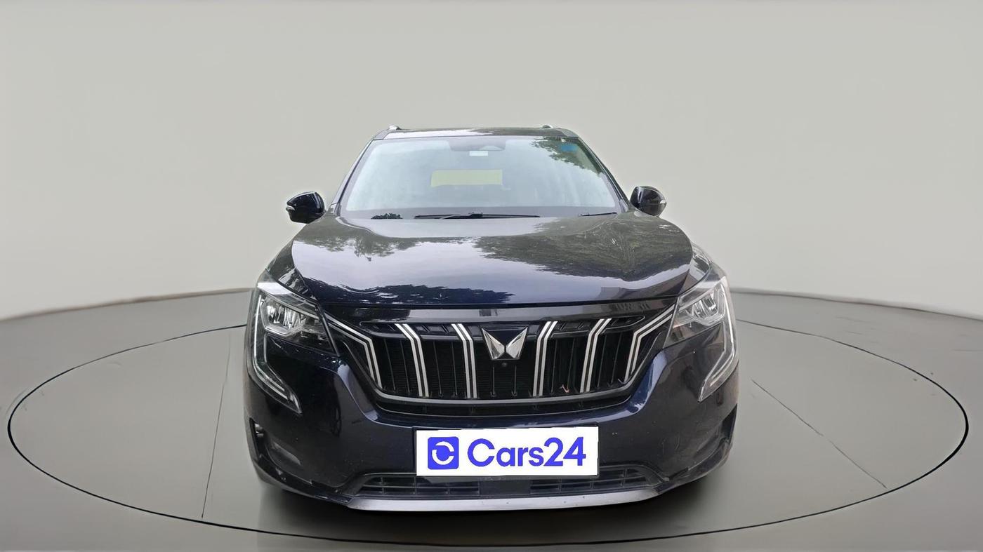 2022 Mahindra XUV700 AX 7 LUXURY P AT 7 STR, Petrol, Automatic, 1,11,694 km, exterior