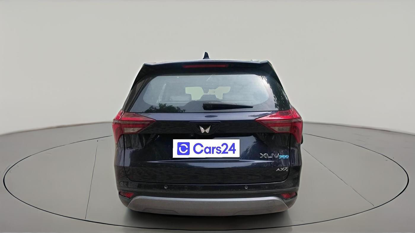2022 Mahindra XUV700 AX 7 LUXURY P AT 7 STR, Petrol, Automatic, 1,11,694 km, exterior