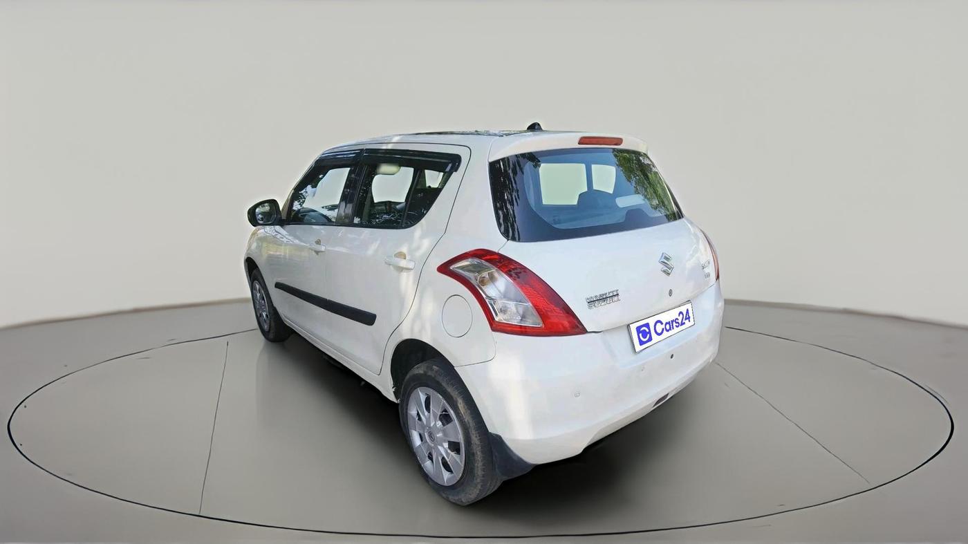2015 Maruti Swift VXI, CNG, Manual, 1,42,363 km, exterior