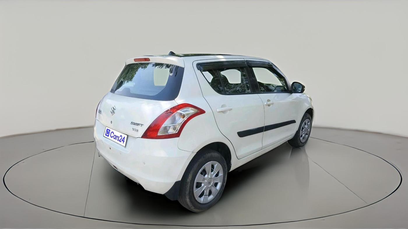 2015 Maruti Swift VXI, CNG, Manual, 1,42,363 km, exterior