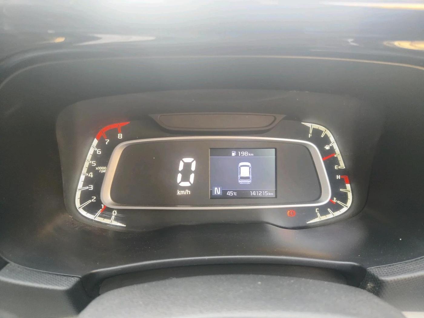2022 KIA SONET HTX 1.0 IMT, Petrol, Manual, 1,41,215 km, interior