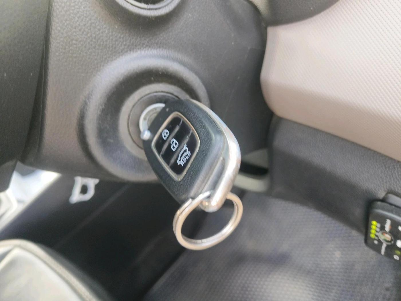 2017 Hyundai Creta E PLUS 1.6 PETROL, CNG, Manual, 1,81,445 km, interior