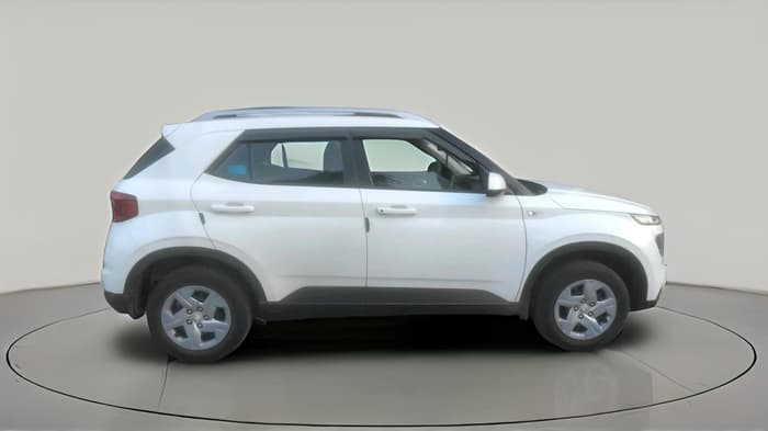 2022 Hyundai VENUE S 1.2, Petrol, Manual, 73,893 km, exterior