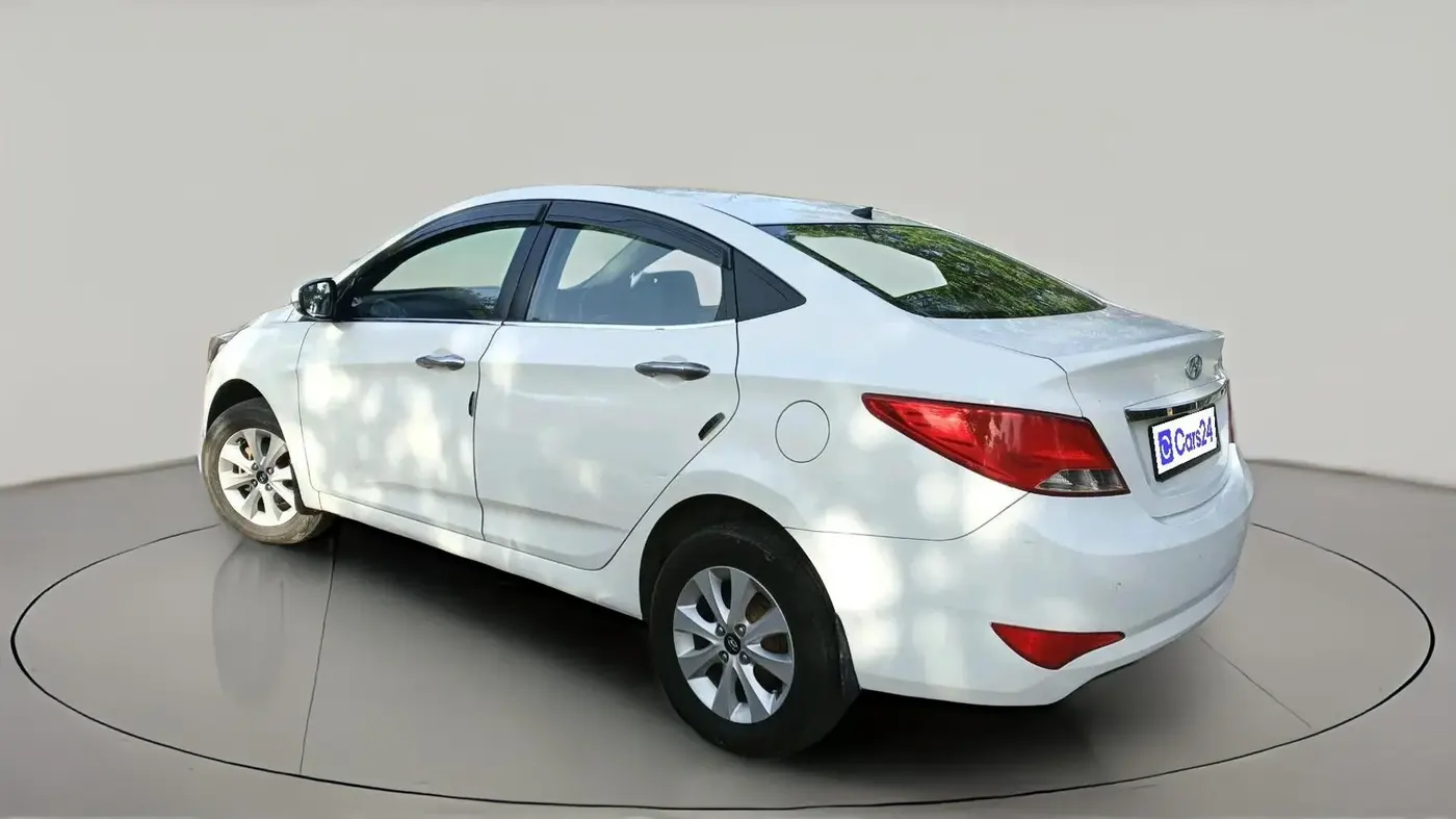 2015 Hyundai Verna 1.6 CRDI S, Diesel, Manual, 90,244 km, exterior