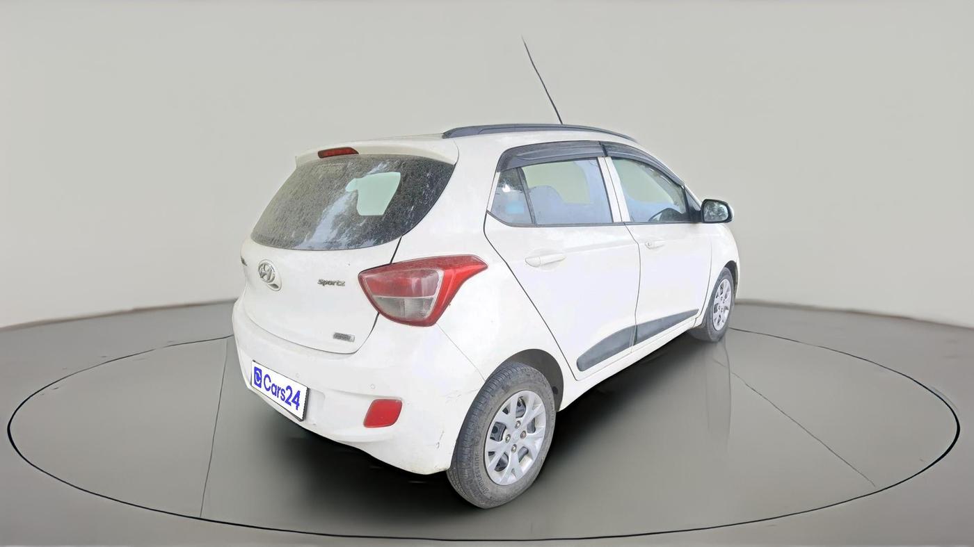 2016 Hyundai Grand i10 SPORTZ 1.1 CRDI, Diesel, Manual, 1,27,040 km, exterior