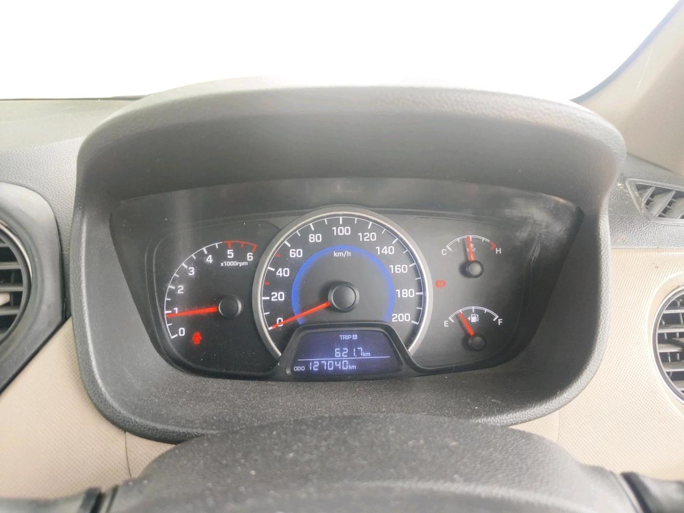 2016 Hyundai Grand i10 SPORTZ 1.1 CRDI, Diesel, Manual, 1,27,040 km, interior