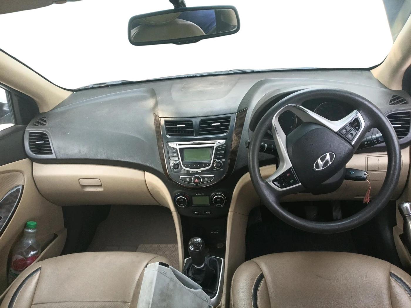 2012 Hyundai Verna FLUIDIC 1.6 CRDI EX, Diesel, Manual, 1,72,560 km, interior