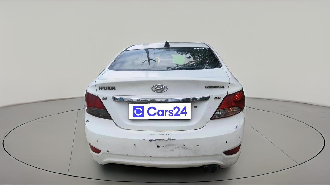 2011 Hyundai Verna FLUIDIC 1.6 CRDI SX, Diesel, Manual, 1,48,361 km, exterior