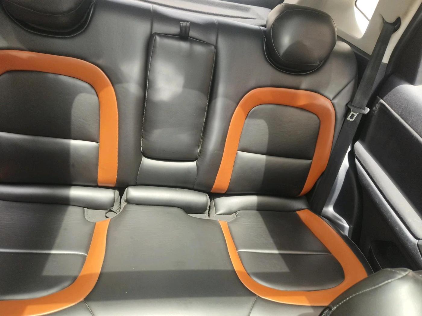 2021 Tata Harrier XT PLUS 2.0L KRYOTEC DARK EDITON, Diesel, Manual, 72,256 km, interior