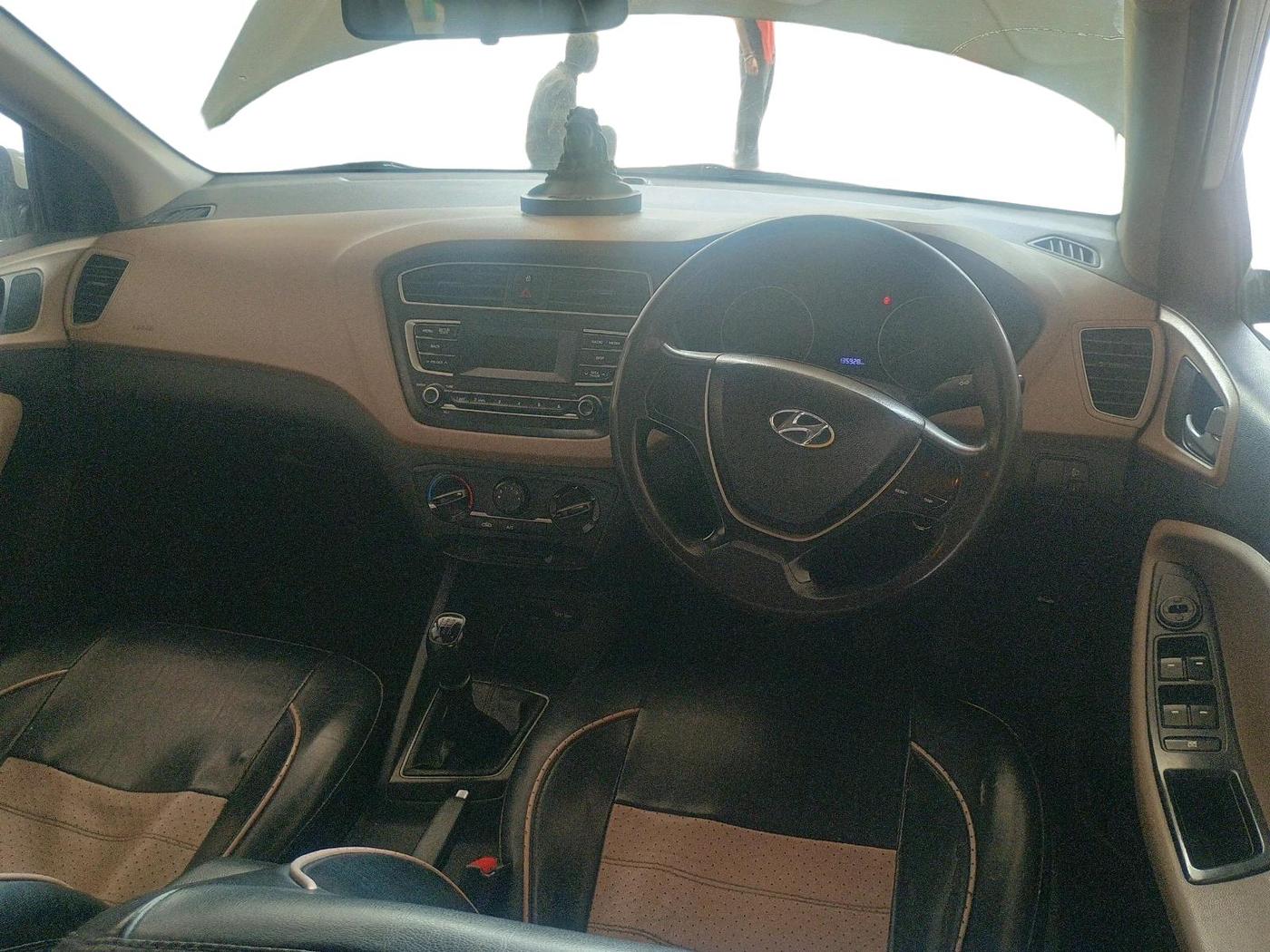 2018 Hyundai Elite i20 MAGNA EXECUTIVE 1.2, Petrol, Manual, 1,35,928 km, interior