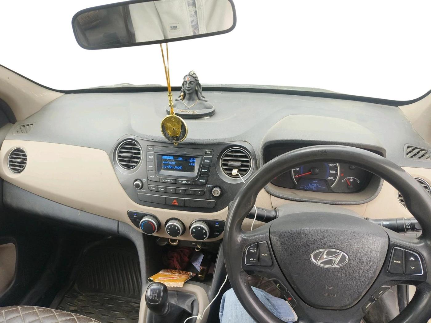 2018 Hyundai Grand i10 MAGNA 1.2 KAPPA VTVT, CNG, Manual, 1,00,379 km, interior