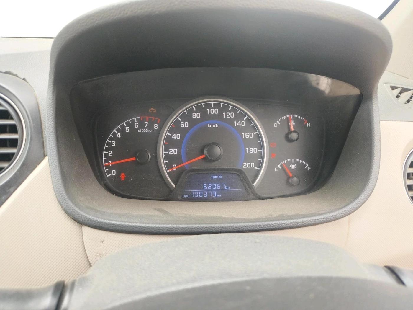2018 Hyundai Grand i10 MAGNA 1.2 KAPPA VTVT, CNG, Manual, 1,00,379 km, interior