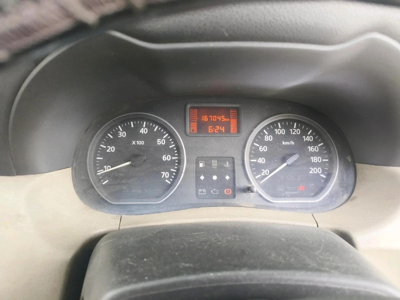 2013 Nissan Terrano XL D PLUS, Diesel, Manual, 1,67,045 km, interior