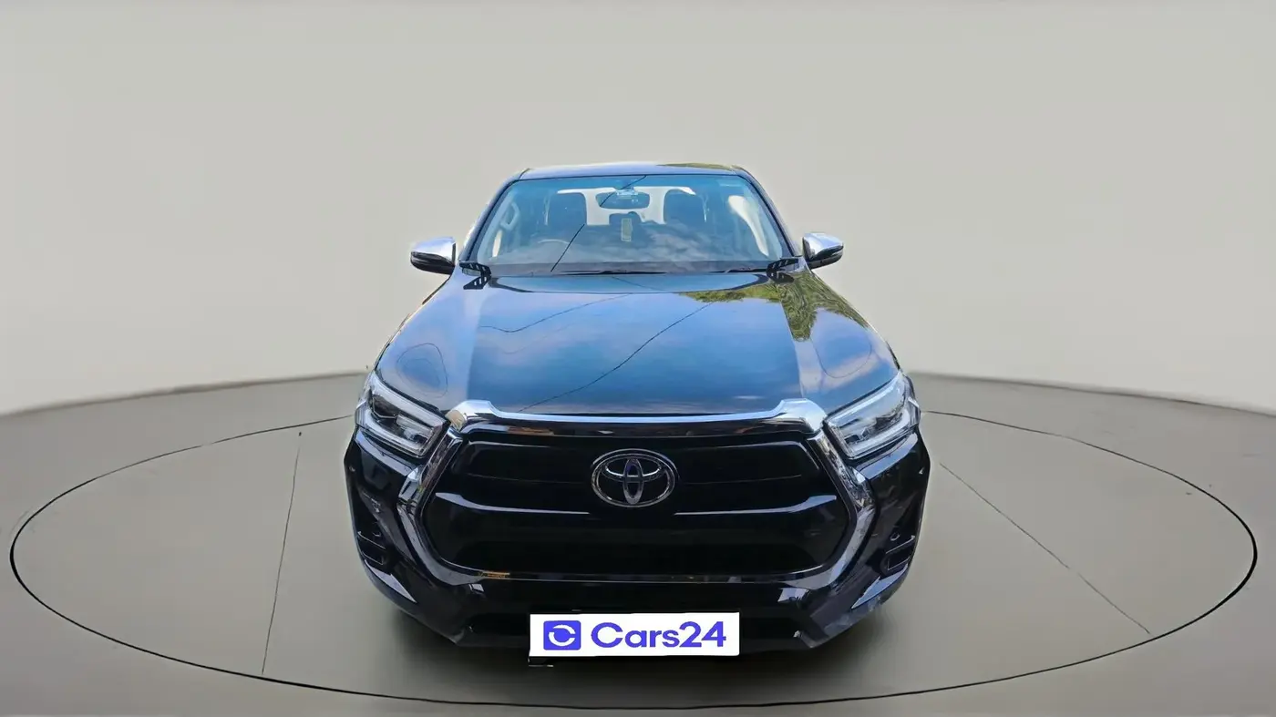 2024 Toyota HILUX HIGH 4X4 AT, Diesel, Automatic, 24,635 km, exterior