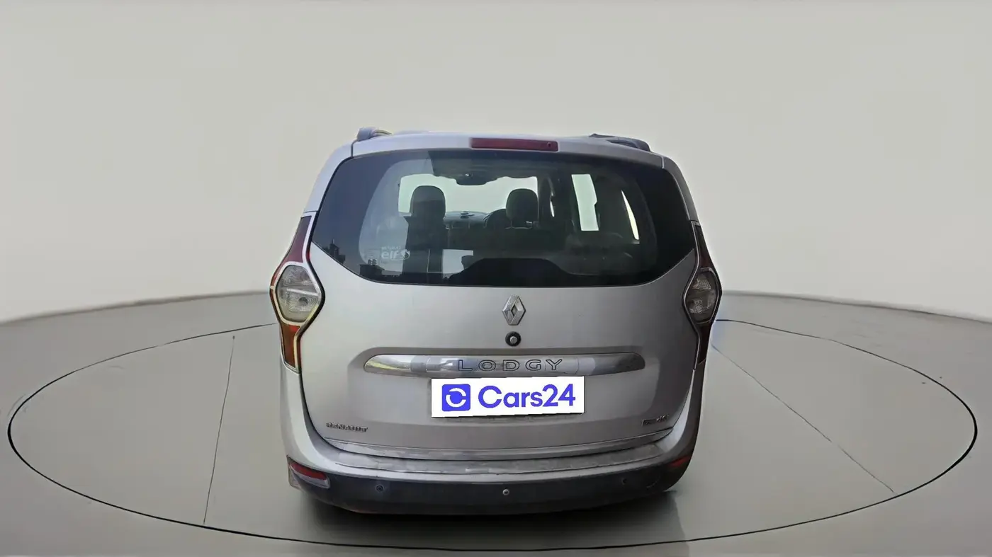 2015 Renault Lodgy 110 PS RXL 7 STR, Diesel, Manual, 1,42,674 km, exterior
