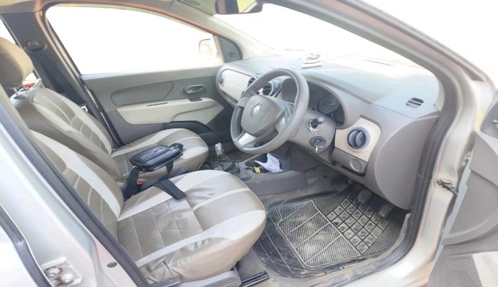 2015 Renault Lodgy 110 PS RXL 7 STR, Diesel, Manual, 1,42,674 km, interior