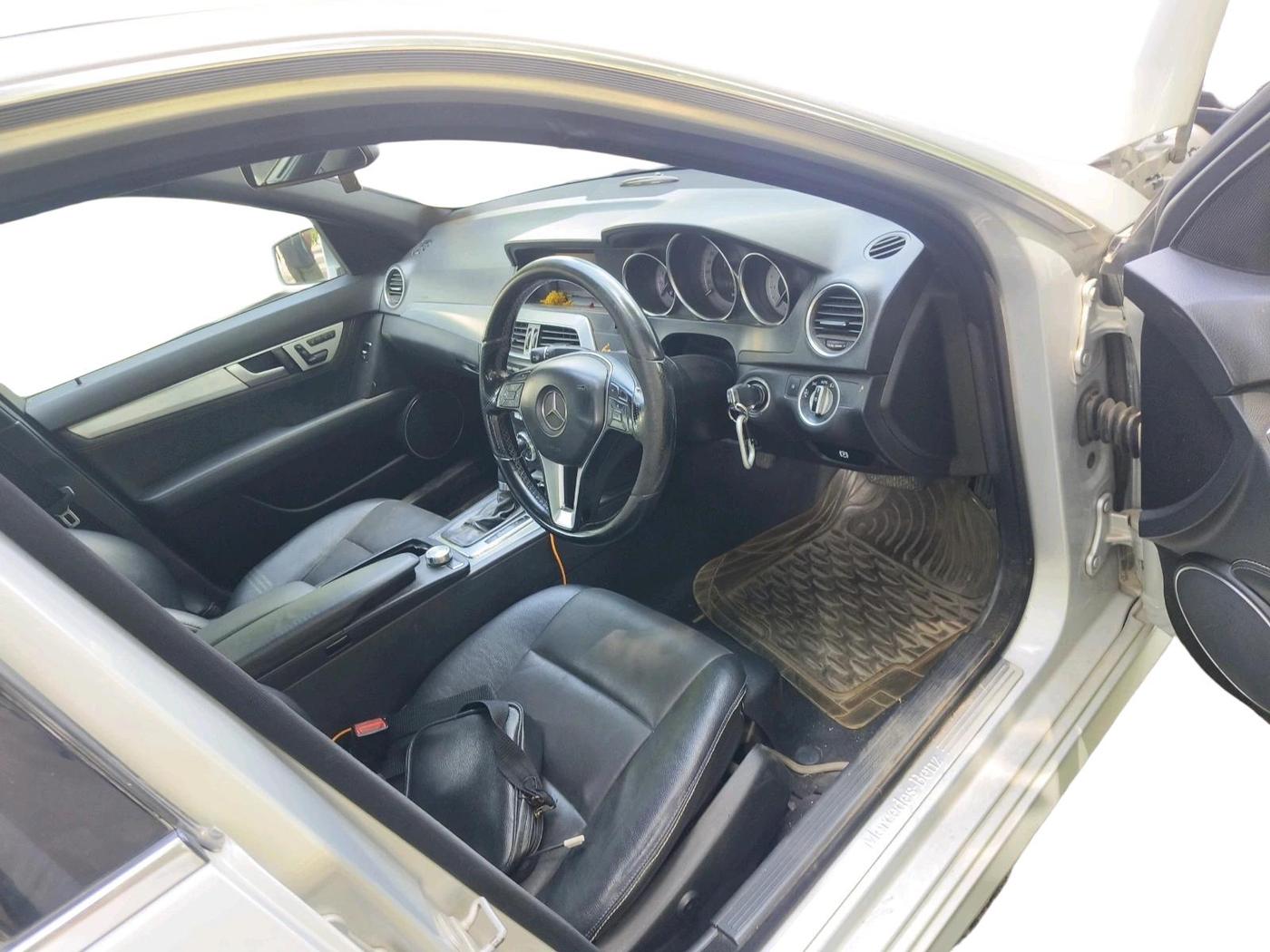 2014 Mercedes Benz C Class C 220 CDI AVANTGARDE, Diesel, Automatic, 1,20,336 km, interior