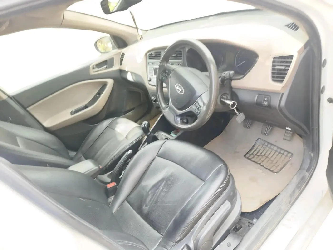 2015 Hyundai Elite i20 SPORTZ 1.2, Petrol, Manual, 79,000 km, interior