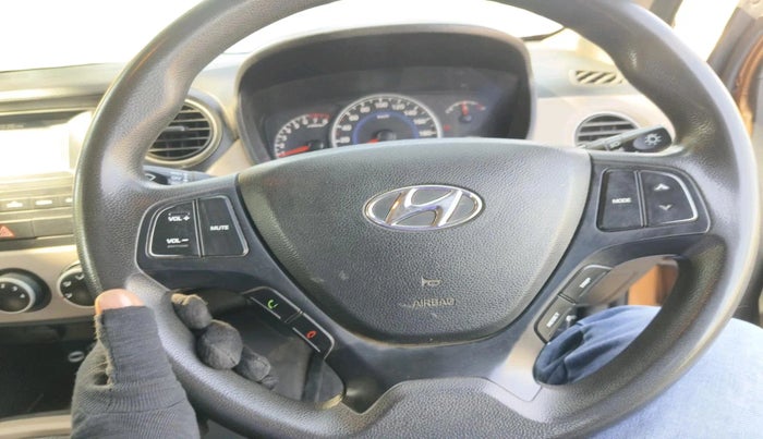 2017 Hyundai Grand i10 SPORTZ 1.2 KAPPA VTVT, Petrol, Manual, 67,908 km, interior