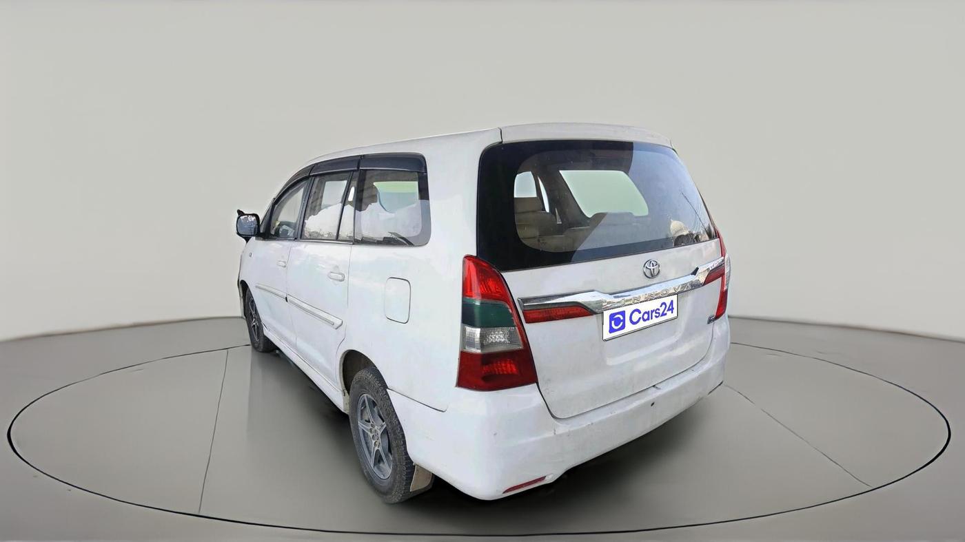 2013 Toyota Innova 2.5 G2 8STR, Diesel, Manual, 1,27,929 km, exterior