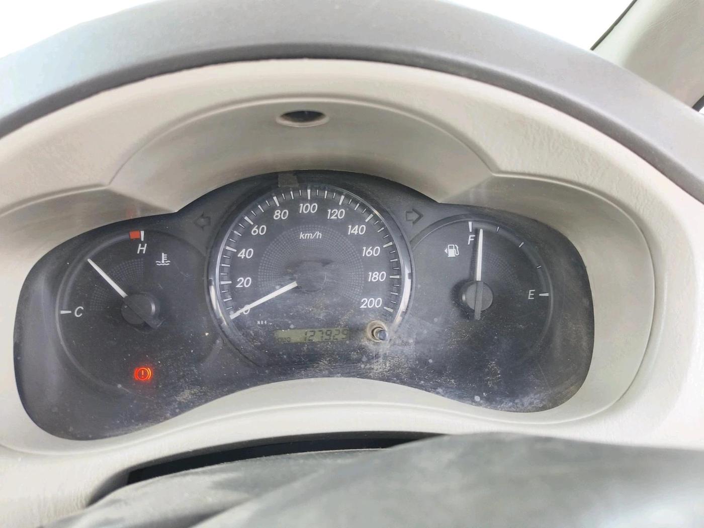 2013 Toyota Innova 2.5 G2 8STR, Diesel, Manual, 1,27,929 km, interior
