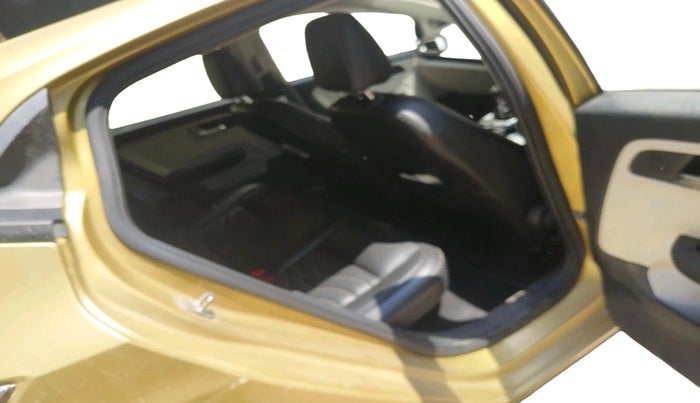 2022 Tata ALTROZ XZ PETROL, Petrol, Manual, 34,233 km, interior