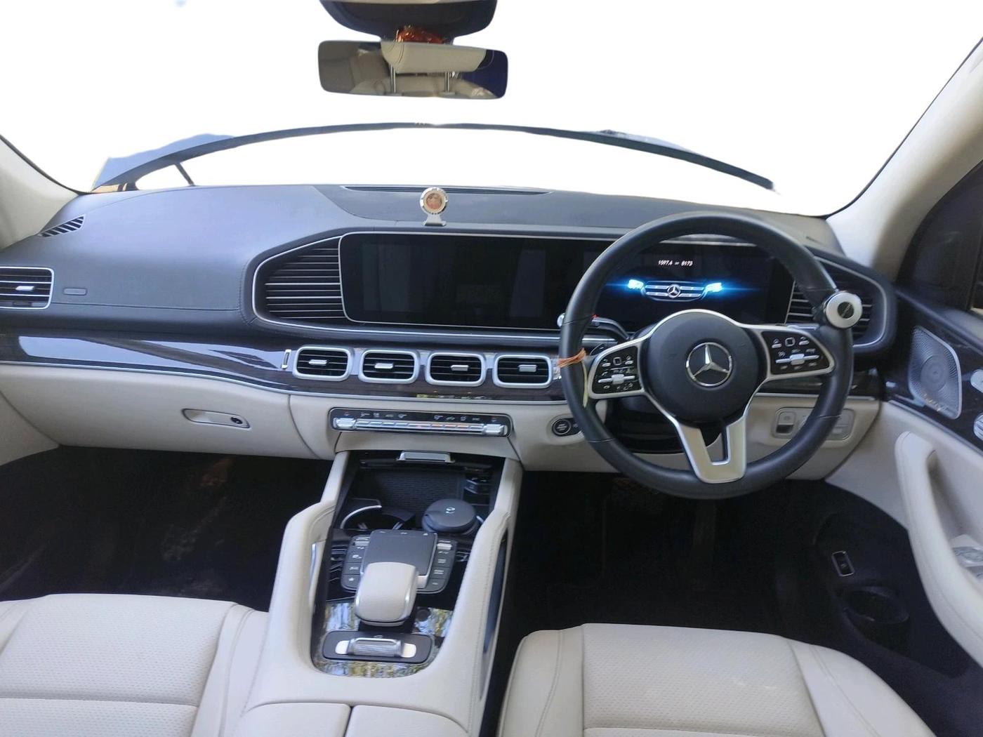 2022 Mercedes Benz GLS 400D 4MATIC , Diesel, Automatic, 8,176 km, interior