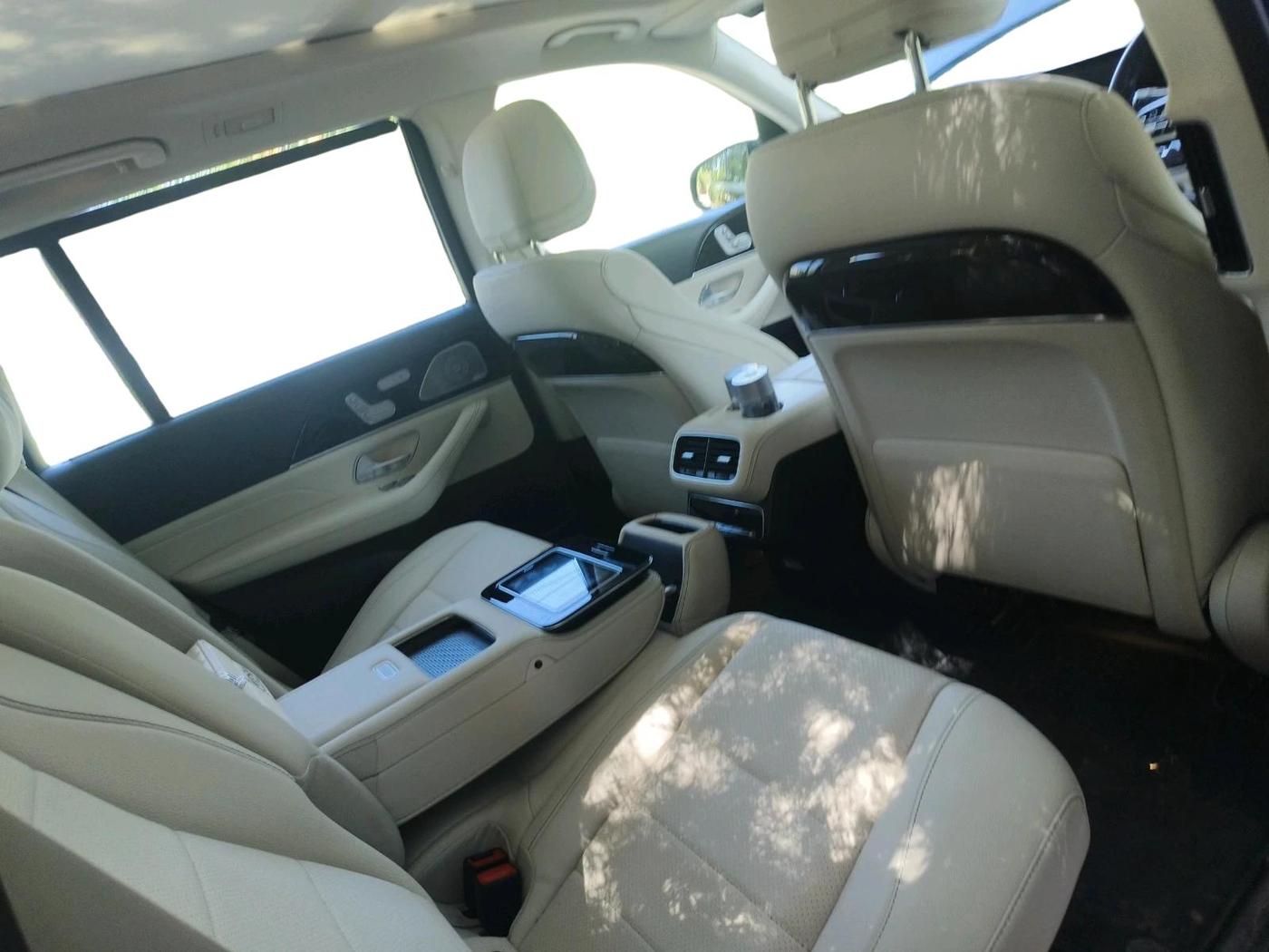 2022 Mercedes Benz GLS 400D 4MATIC , Diesel, Automatic, 8,176 km, interior