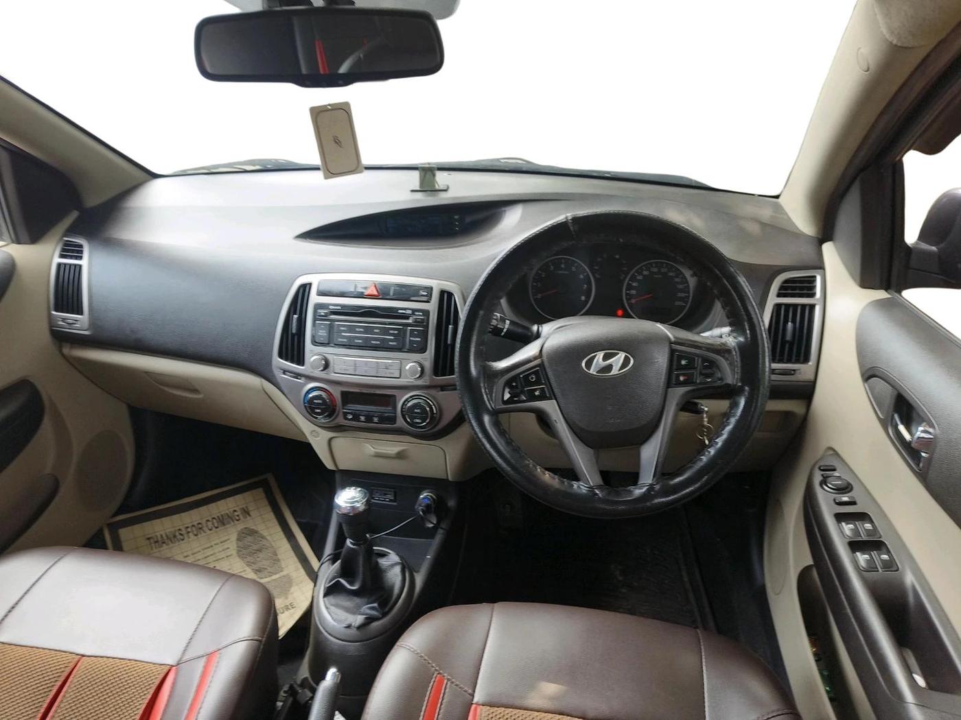2012 Hyundai i20 SPORTZ 1.2, Petrol, Manual, 71,806 km, interior