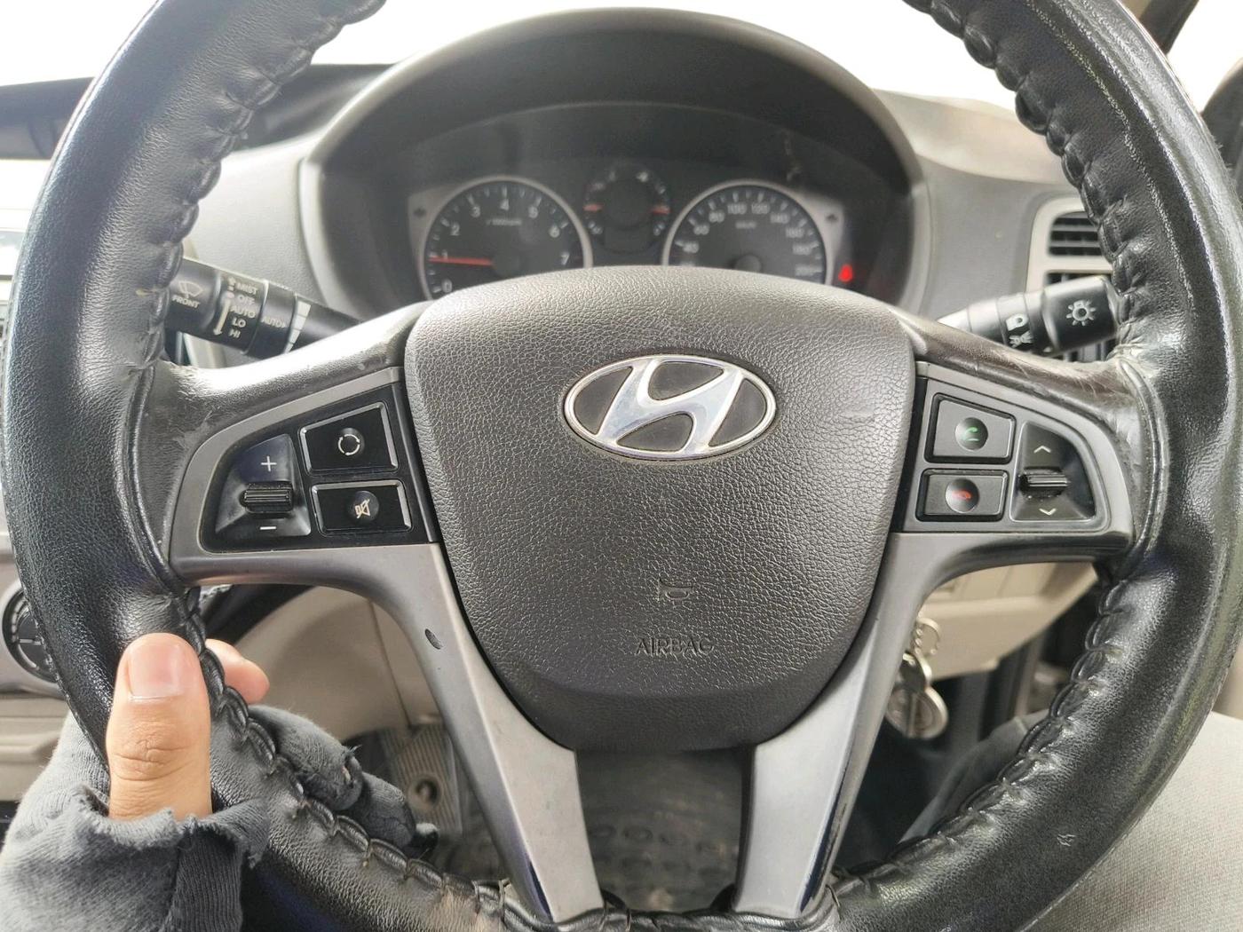 2012 Hyundai i20 SPORTZ 1.2, Petrol, Manual, 71,806 km, interior
