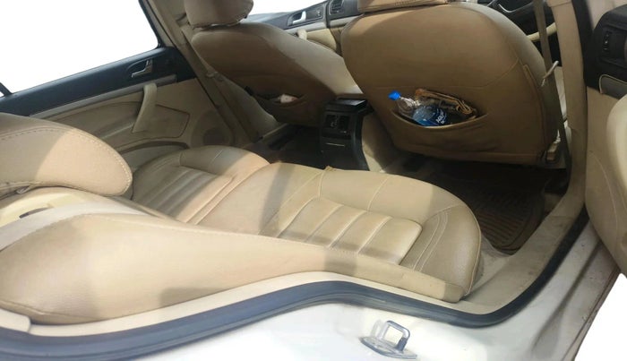 2011 Skoda Laura AMBIENTE 2.0 TDI CR MT, Diesel, Manual, 81,253 km, interior