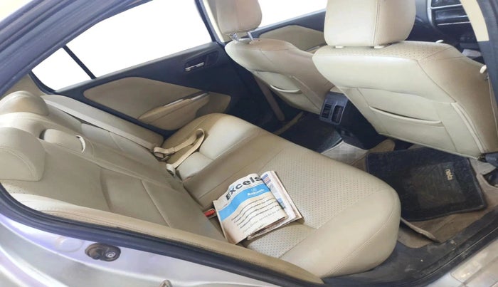 2015 Honda City 1.5L I-VTEC V MT, Petrol, Manual, 1,22,492 km, interior