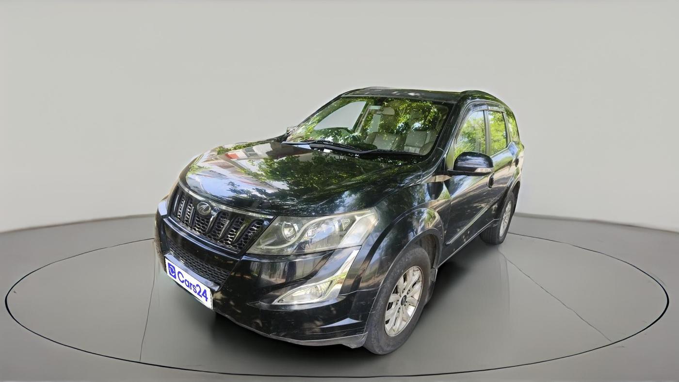 2016 Mahindra XUV500 W10 AT, Diesel, Automatic, 75,290 km, exterior