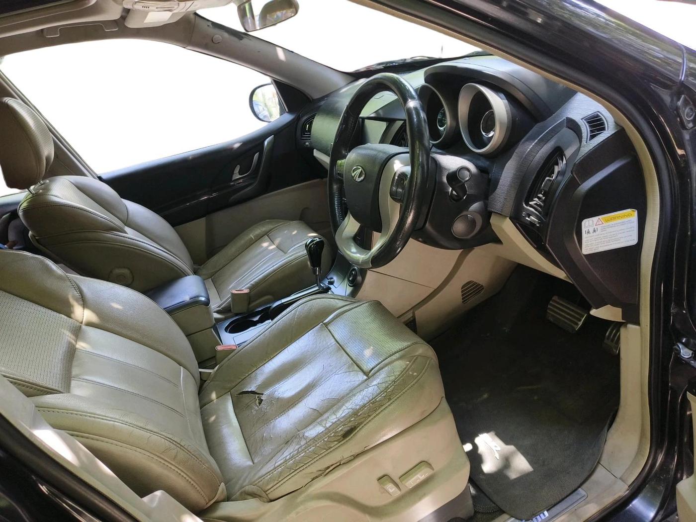 2016 Mahindra XUV500 W10 AT, Diesel, Automatic, 75,290 km, interior