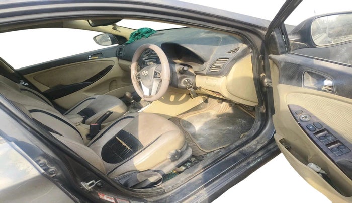 2012 Hyundai Verna FLUIDIC 1.6 CRDI SX, Diesel, Manual, 95,000 km, interior