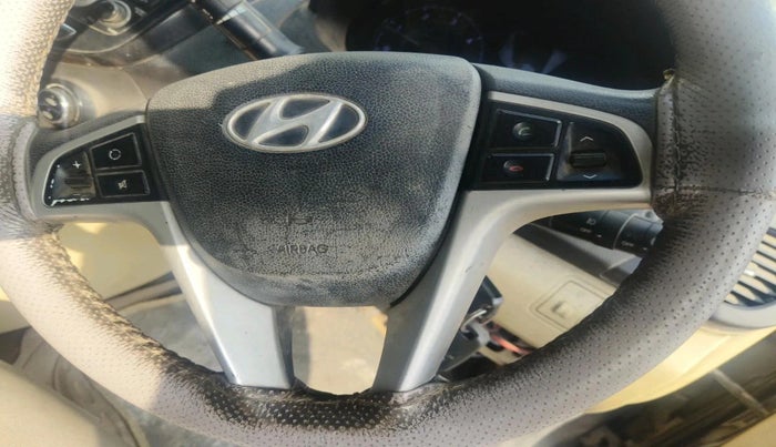 2012 Hyundai Verna FLUIDIC 1.6 CRDI SX, Diesel, Manual, 95,000 km, interior