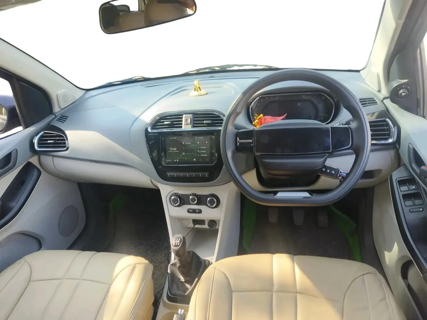 2025 Tata Tiago XT PETROL, Petrol, Manual, 7,540 km, interior
