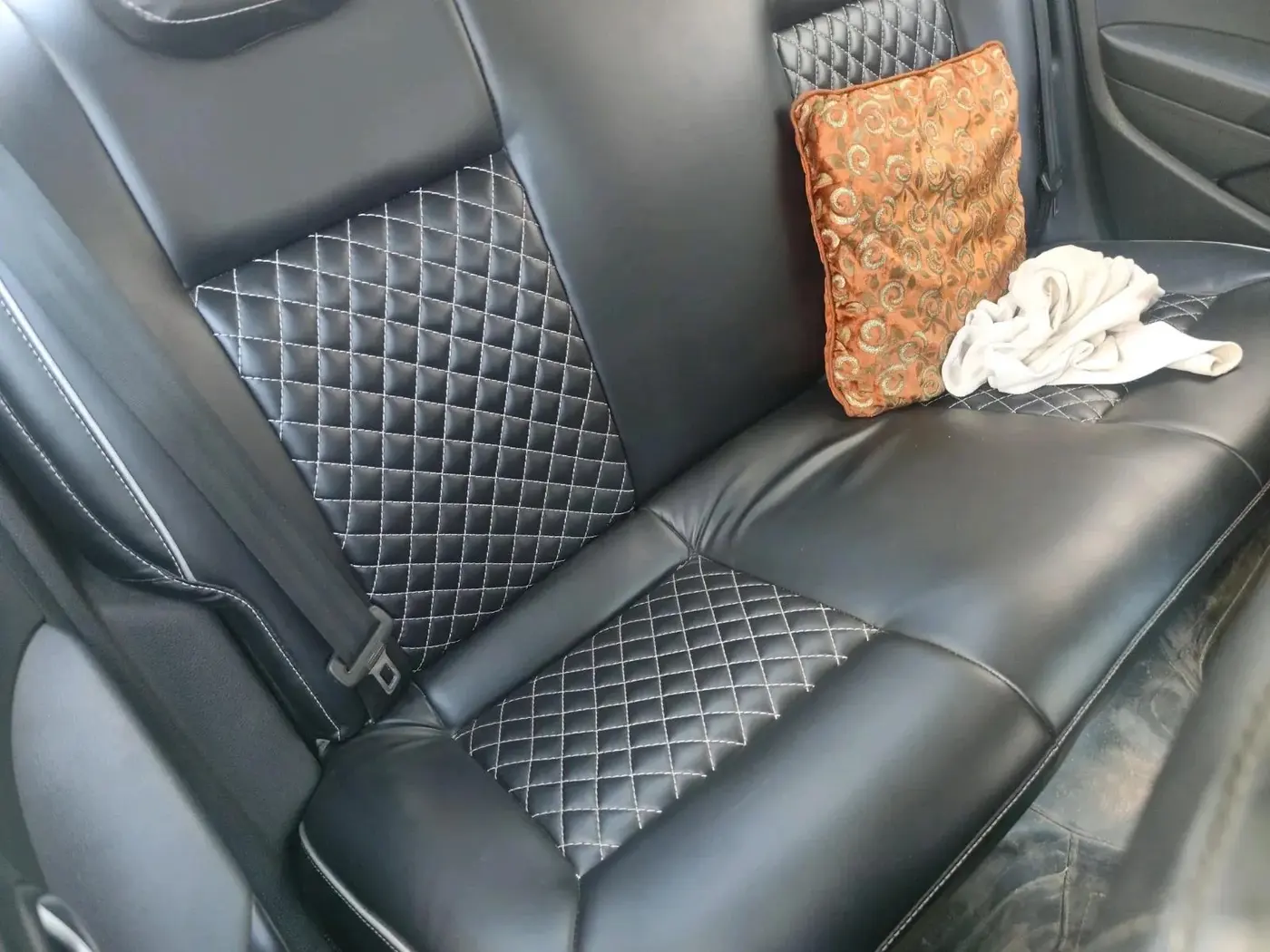 2019 Volkswagen Ameo TRENDLINE 1.0L, Petrol, Manual, 48,391 km, interior