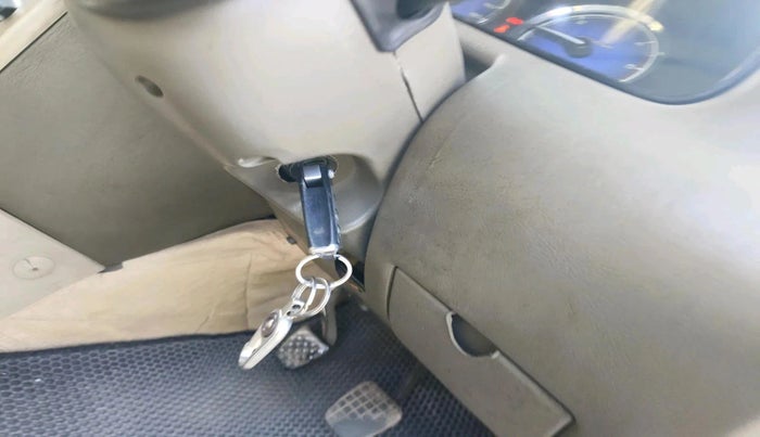 2013 Tata Safari 4X2 LX DICOR, Diesel, Manual, 1,63,664 km, interior