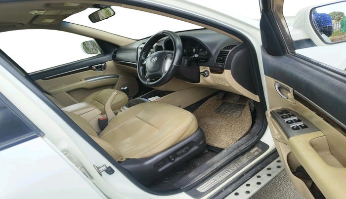 2012 Hyundai Santa Fe 2 WD, Diesel, Manual, 1,01,629 km, interior