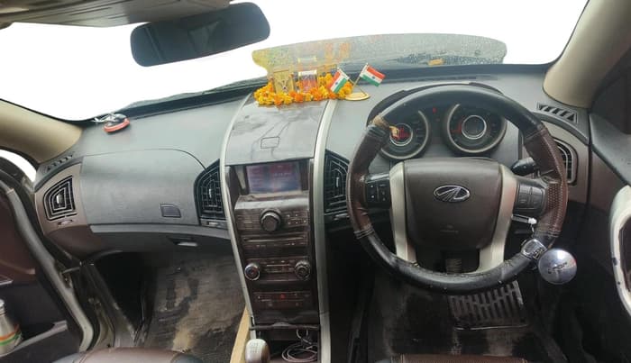 2012 Mahindra XUV500 W8, Diesel, Manual, 1,36,200 km, interior